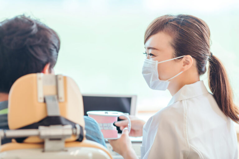 綾瀬の歯医者、新井歯科医院は、しっかり検査・丁寧に説明