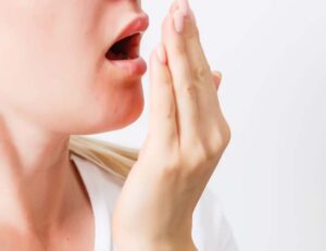 綾瀬の歯医者、新井歯科医院で、口臭について解説